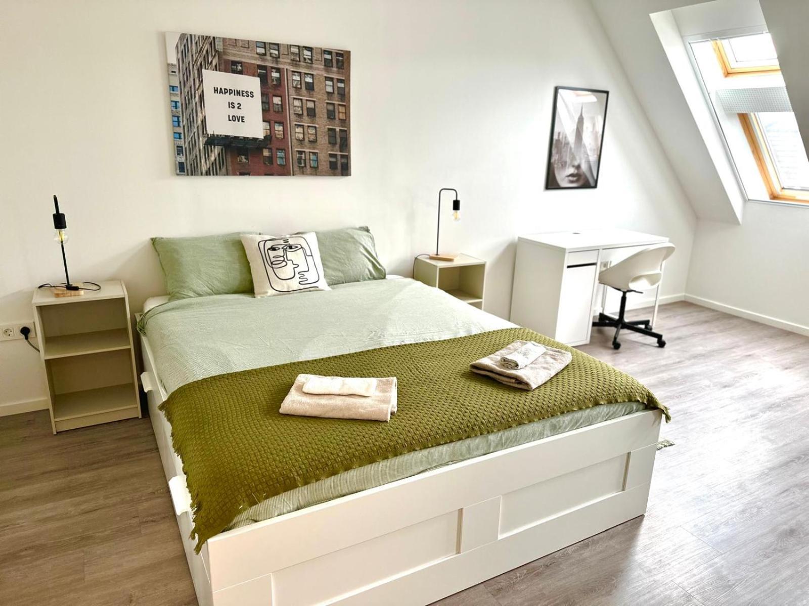 Palace Quarter 2 Peaceful Modern Central Top Floor Apartment 布达佩斯 外观 照片